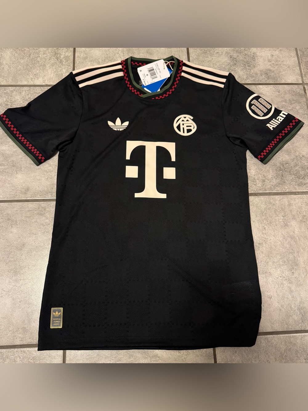 AUTHENTIC adidas Bayern Munich Third Jersey 25/26- Small